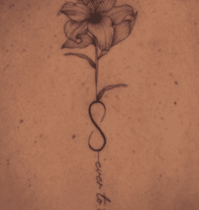 Get fine line tattoos with Simmer tattoo!